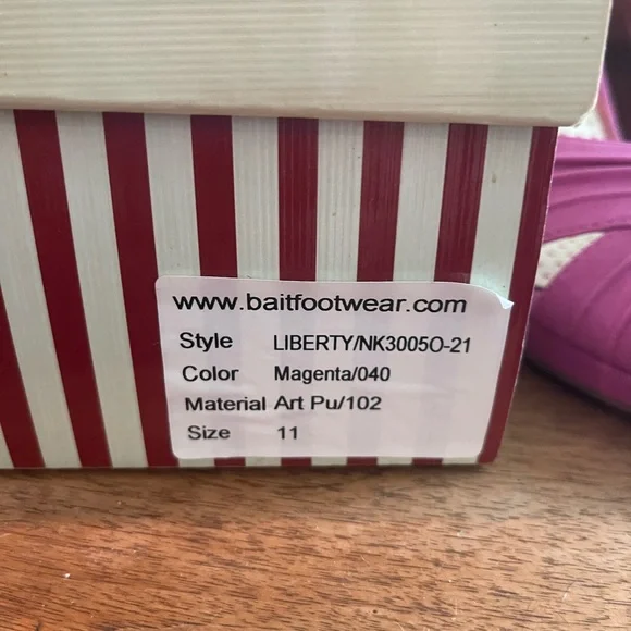 B.A.I.T. Liberty in Magenta Size 11 - Picture 8 of 12